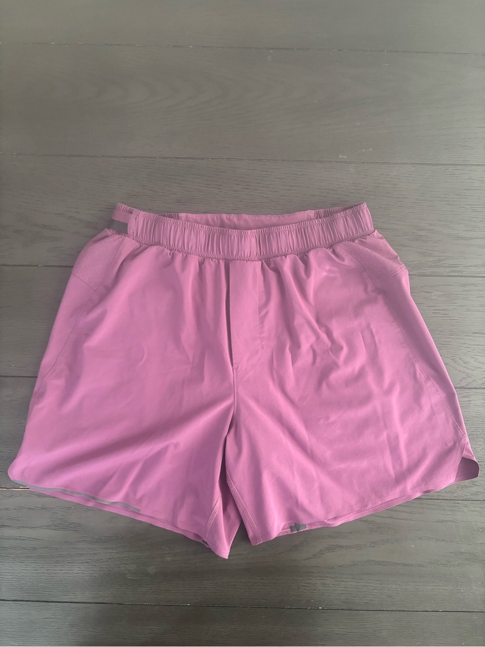 Lululemon Men’s Surge 6” Lined Shorts Frosted Rose Size Medium